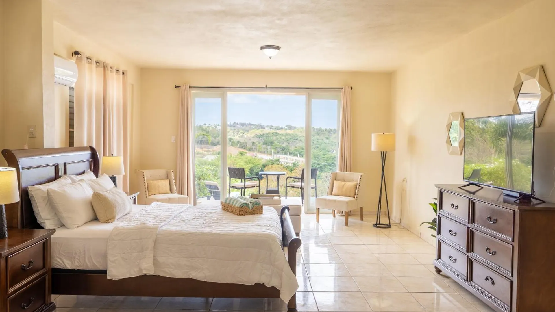 Rincon View Suites Matias